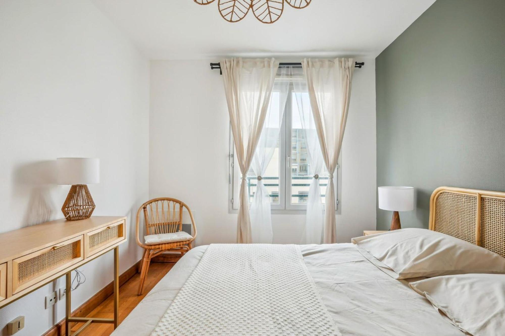 Charming 6-person Pied-a-terre In Cuire Apartamento *