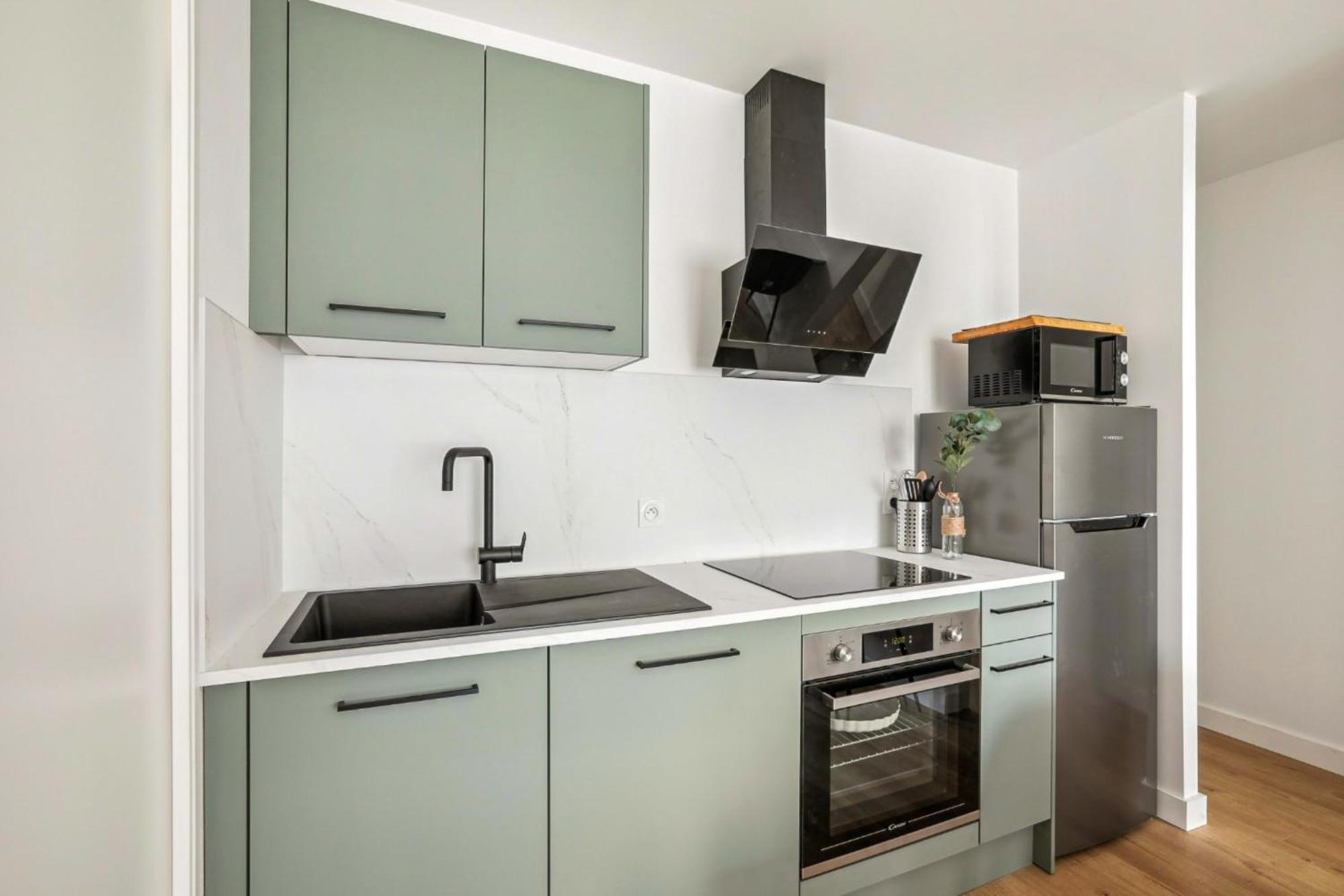 Charming 6-person Pied-a-terre In Cuire