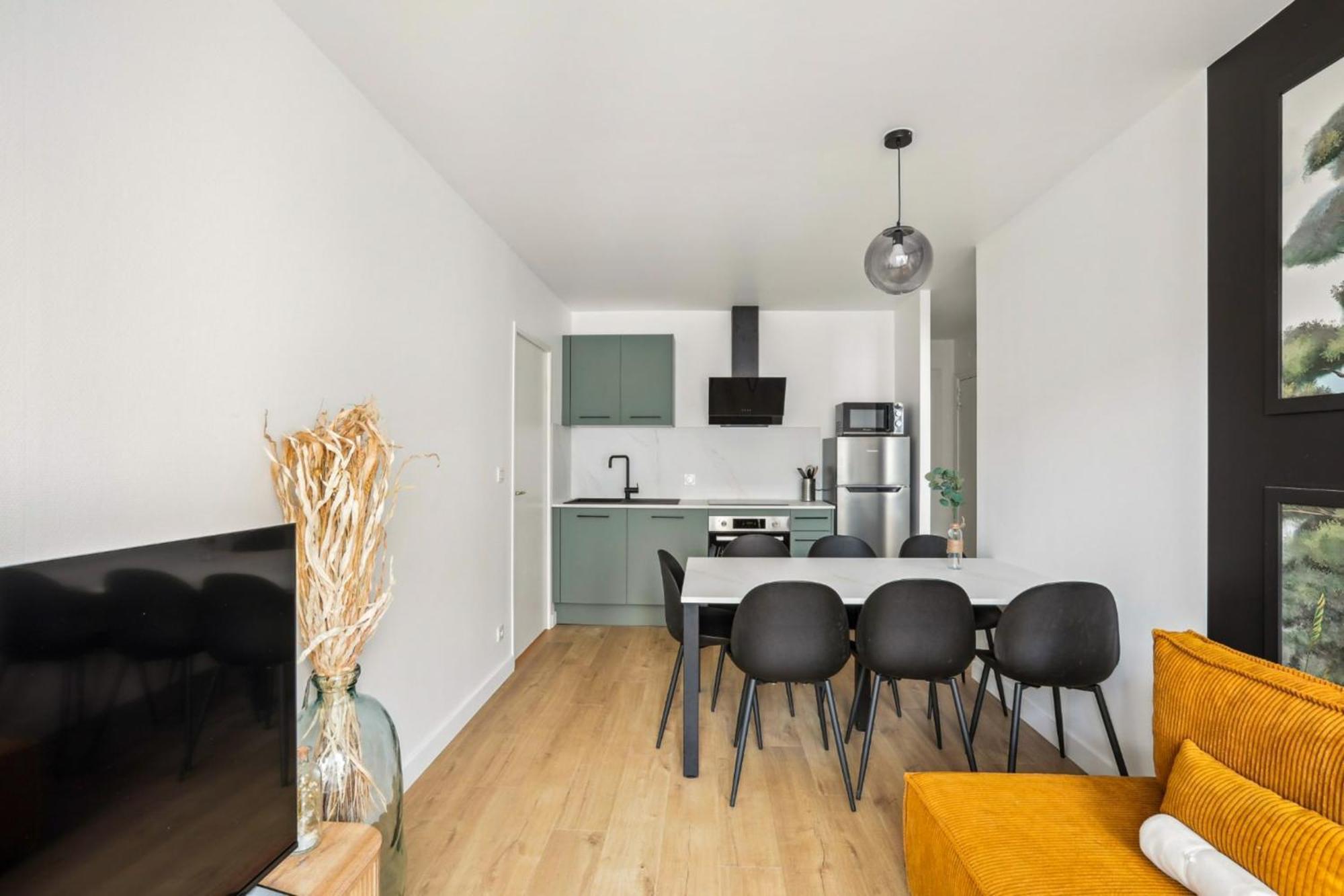 Apartamento Charming 6-person Pied-a-terre In Cuire Caluire-et-Cuire