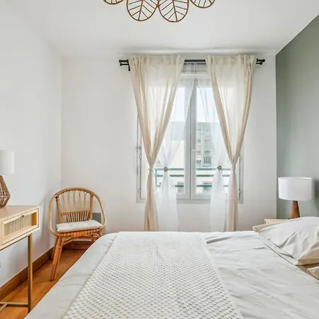 Appartement Charming 6-Person Pied-A-Terre In Cuire à Caluire-et-Cuire Extérieur photo