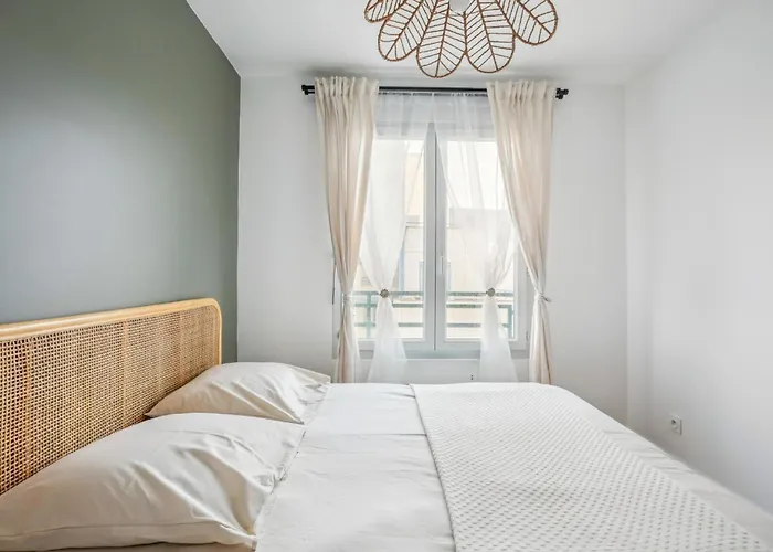 Charming 6-Person Pied-A-Terre In Cuire